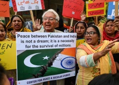 Draud sākties divu kodolvalstu karš: Indija dod triecienus mērķiem Pakistānā