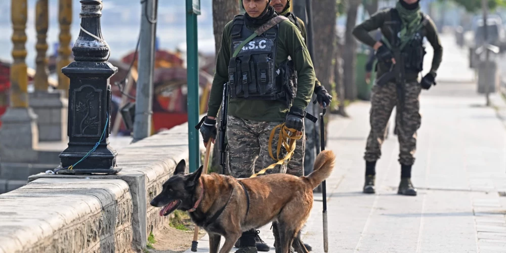 trešdienas vakarā pēc Latvijas laika Indijas armija veica raķeštriecienu pa mērķiem kaimiņvalstī Pakistānā.