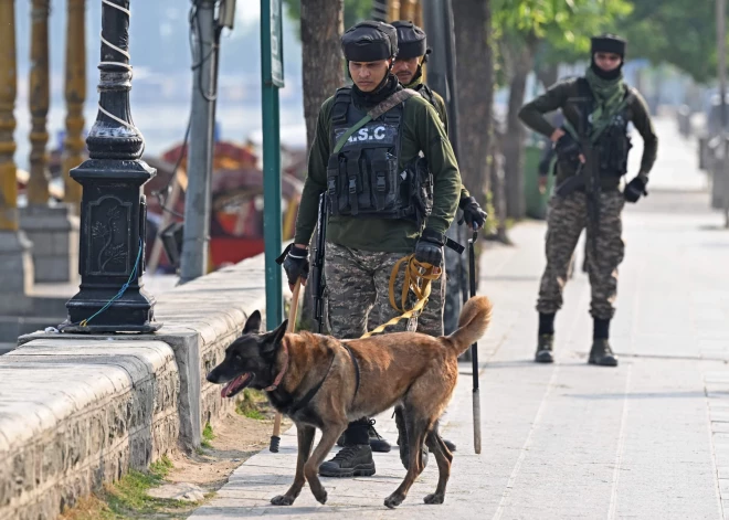 Ķīna nosauc Indijas militāro operāciju par "nožēlojamu"