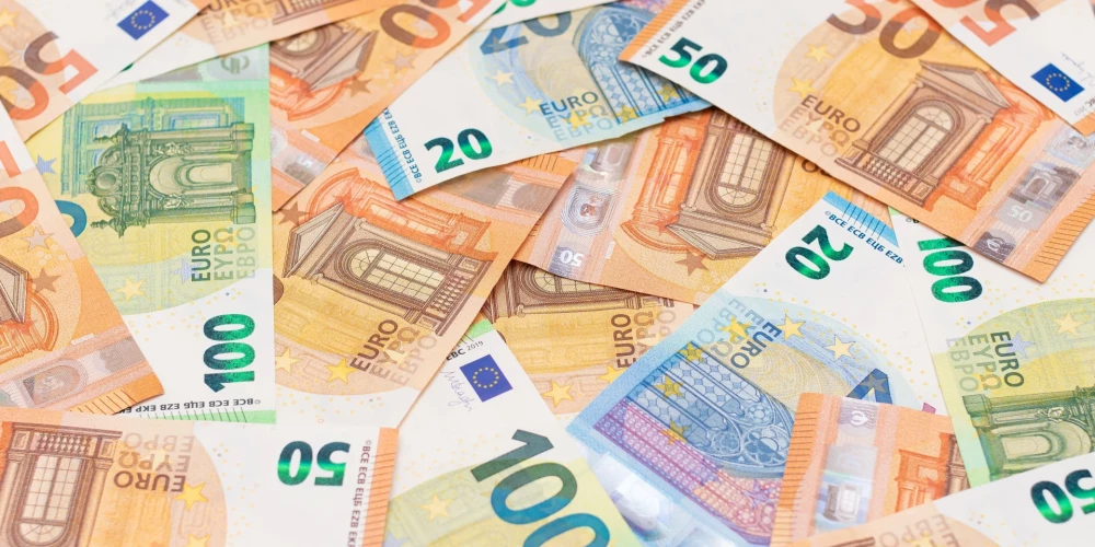 Aizvadītajā gadā Finanšu izlūkošanas dienests (FID) pieņēmis lēmumus par līdzekļu iesaldēšanu uz noteiktu laiku 49,72 miljonu eiro apmērā, liecina FID gada pārskats.