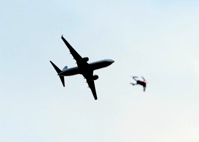 Latvija pievienojas citām valstīm un aizliedz pārlidojumus uz 9. maija pasākumiem Maskavā