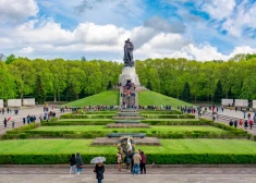 "Выражает готовность к насилию": в Берлине запретили флаг СССР