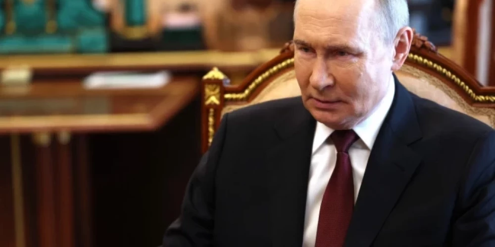Владимир Путин объявил о прекращении огня с полуночи 8 мая до полуночи 11 мая.