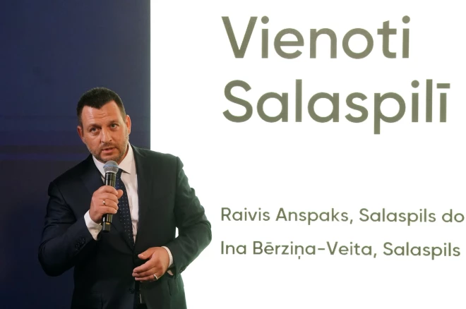 Salaspils domes priekšsēdētājs Raivis Anspaks piedalās Latvijā vēl nebijuša datu centra projekta atklāšanas pasākumā.