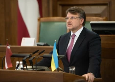 Šlesers piedāvā tirgot "zelta vīzas" ekonomikas veicināšanai. Saeimā diskutē par Latvijas progresa ziņojumu