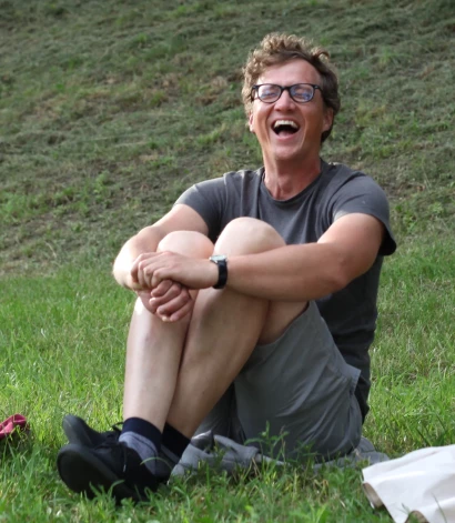 Smiltenes novada pašvaldības vēlēšanās “Jaunās vienotības” sarakstā ar 2. numuru startē vēstures skolotājs Edgars Plētiens, ko visi pazīst no LTV raidījuma “Tas notika šeit”.