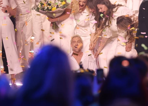 Markus Rivas Talsu baltais koris šovā "Koru kari" svinēja uzvaru.