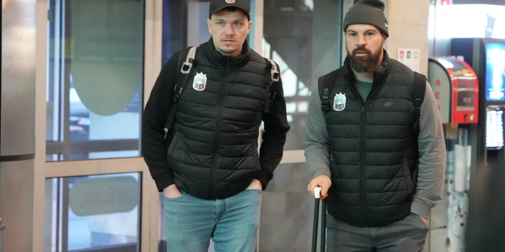 Мужская сборная Латвии по хоккею в четверг утром прибыла в Стокгольм — город, где пройдет чемпионат мира, — и сразу из аэропорта отправилась на первую тренировку.