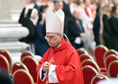 Romas katoļu baznīcu vadīs ASV kardināls Roberts Prevosts, kurš pieņem vārdu Leo XIV