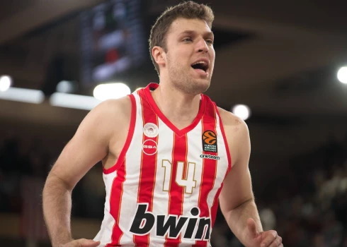 "Olympiacos" uzbrucējs Aleksandrs Vezenkovs 
