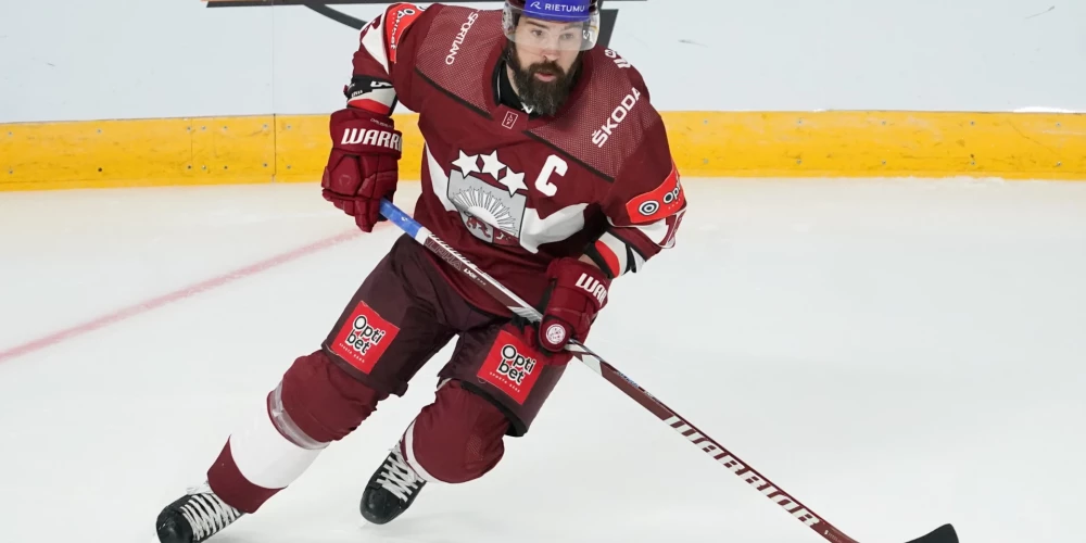 Kapteinis Kaspars Daugaviņš uz spēcīgajiem pleciem nesīs ne vien smagumu uz ledus, bet arī ārpus laukuma un ģērbtuvē.