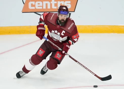 Kapteinis Kaspars Daugaviņš uz spēcīgajiem pleciem nesīs ne vien smagumu uz ledus, bet arī ārpus laukuma un ģērbtuvē.