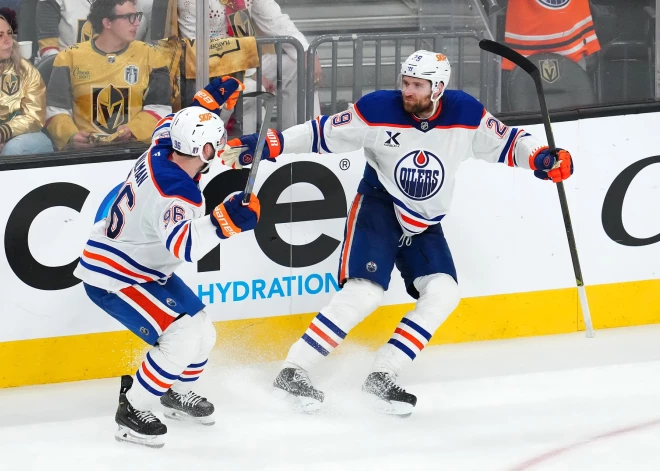 "Oilers" otro reizi izbraukumā pieveic "Golden Knights"; "Capitals" izlīdzina sēriju