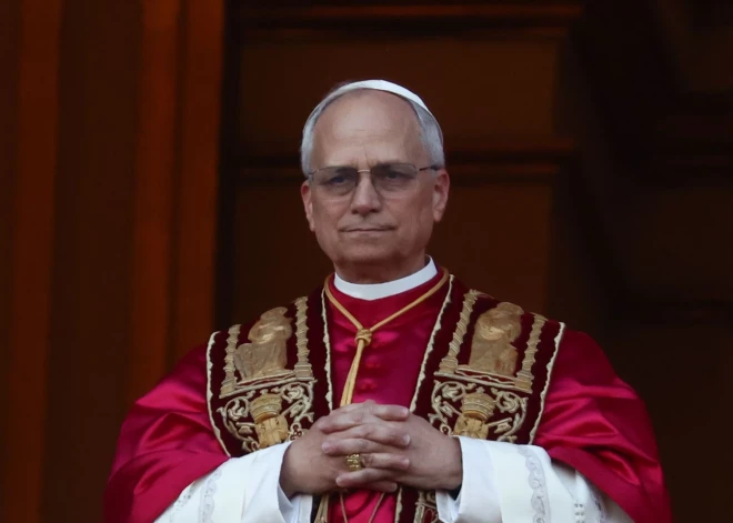 “Tagad vīna vietā tiks pasniegts liķieris!” Internets ar jokiem reaģē uz pirmo pāvestu no ASV