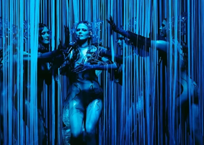 VIDEO: "Tautumeitas" aizvadījušas otro mēģinājumu uz "Eirovīzijas" skatuves. Lūk, kā mainījies grupas priekšnesums