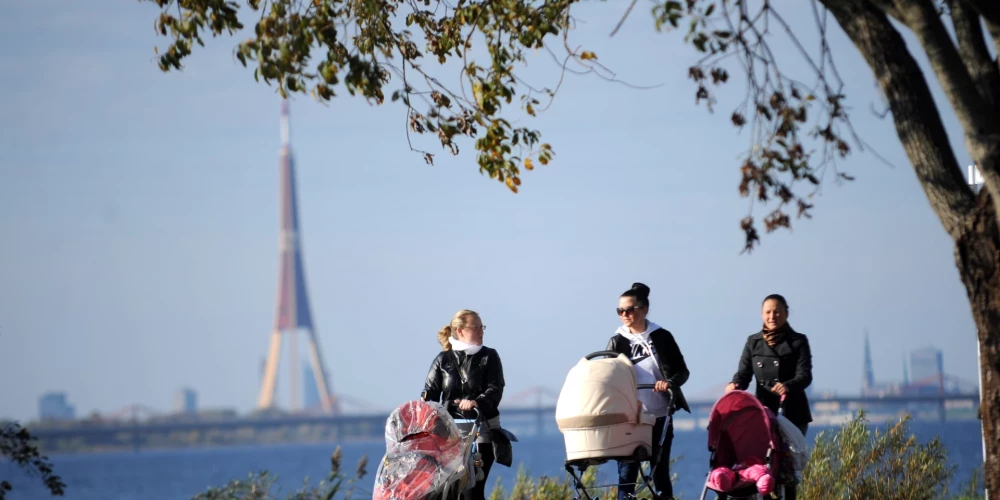 Savienot karjeru ar ģimenes dzīvi var būt liels izaicinājums. Diemžēl daudzām ģimenēm nav skaidrs, kādas tiesības tām pienākas, un līdz ar to tās netiek izmantotas. 