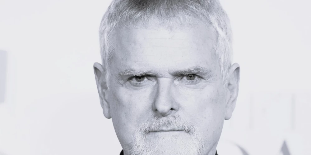 Režisora Džeimsa Foleja pazīstamākie darbi ietver erotisko drāmu "Greja piecdesmit nokrāsas".