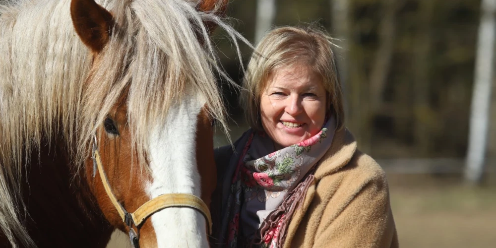 Signe Ezeriņa.