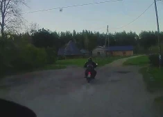 Погоня со скоростью 130 км/ч: в Тумшупе задержанный мотоциклист не понимал ни одного из трех языков