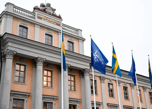Zviedrijas jaunieceltais nacionālās drošības padomnieks Tobiass Tībergs ceturtdien atteicās no amata mazāk nekā 24 stundas pēc iecelšanas.