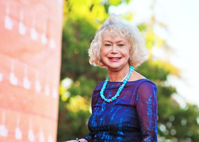 Здоровье подводит звезду "Служебного романа": 88-летняя Светлана Немоляева перенесла операцию на сердце