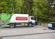 9. maija svinētājiem Viļņā uzstādīta atkritumu tvertne "padomju nostaļģijai"; Krievija iesaka Viļņas mēram baidīties par savu dzīvību
