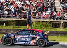 Jānis Baumanis un Roberts Vītols triumfē "RallyX" sacensību posmā Rīgā
