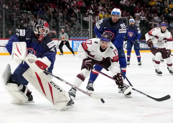 Первый матч не комом: сборная Латвии в сложной игре одолела французов на ЧМ по хоккею