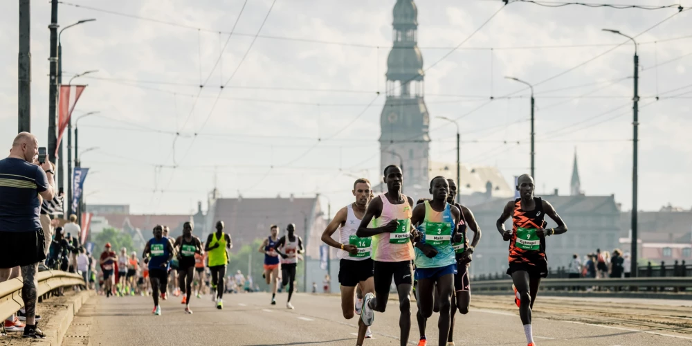Visās distancēs Latvijas labākajiem sportistiem nopietnu konkurenci izrādīs pasaules elites sportisti.