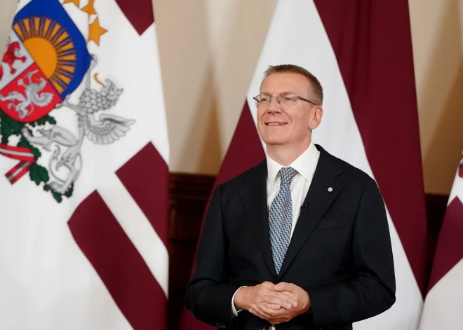 Edgars Rinkēvičs sveic Māmiņdienā: "Mammas ir jāmīl un jālutina katru dienu"