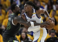 "Timberwolves" sērijā ar "Warriors" izvirzās vadībā NBA izslēgšanas spēļu otrajā kārtā