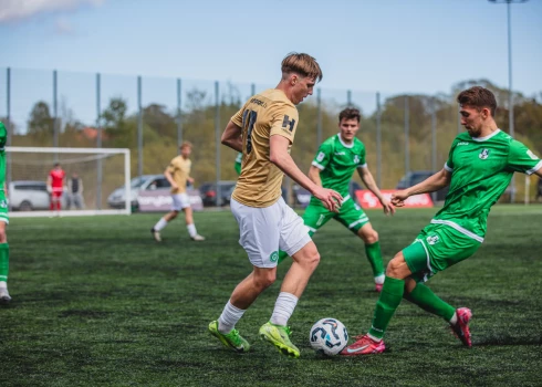 "Tukums 2000" svin uzvaru Latvijas futbola virslīgas mačā.