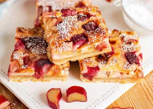 Rabarberu plātsmaize