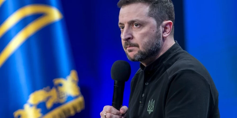 Ukrainas prezidents Volodimirs Zelenskis gatavs tikties ar Putinu.
