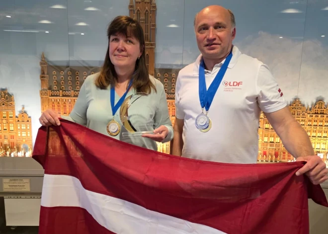 Latviešu dambretisti Golubeva un Valneris kļūst par Eiropas čempioniem 100 lauciņu dambretē ātrspēlē