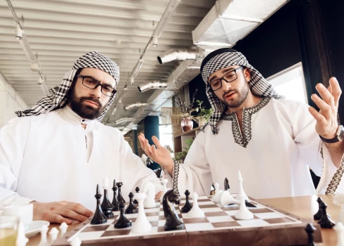 Šahu spēlē visā pasaulē, arī musulmaņu valstīs