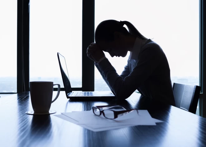 Социальные работники на грани выгорания - в Латвии более 300 вакансий