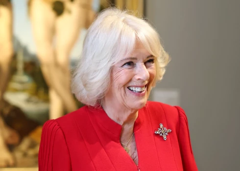 Karaliene Kamilla 2025. gada 6. maijā Londonā.