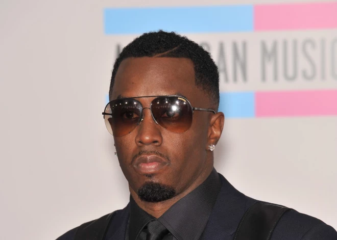 Sākas tiesas prāva pret Diddy. Aizstāvība norāda, ka prokurori cenšas nepamatoti kriminalizēt “svingerismu”