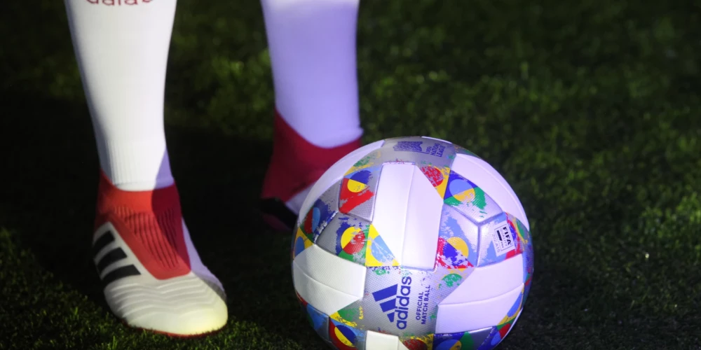 Latvijas Futbola federācija  četrām vīriešu un vienai sieviešu komandai ir piešķīrusi Eiropas Futbola asociāciju savienības licences dalībai 2025./2026.gada sezonas Eiropas kausos, pirmdien paziņoja LFF.