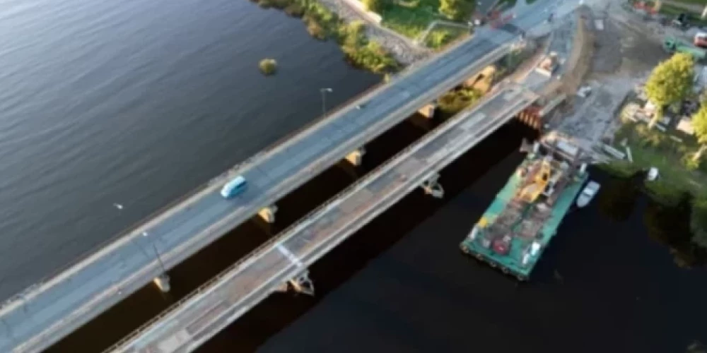 Временный мост через реку Салаца был закрыт на неделю с 6 мая.