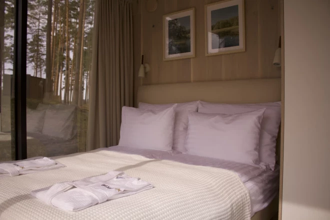 "Домики-зеркала" в Латвии: новый туристический тренд.