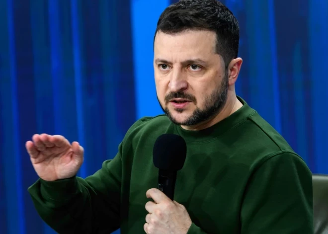 "Tikai viņš var pārtraukt karu!" Zelenskis Stambulā pie sarunu galda vēlas redzēt tikai Putinu