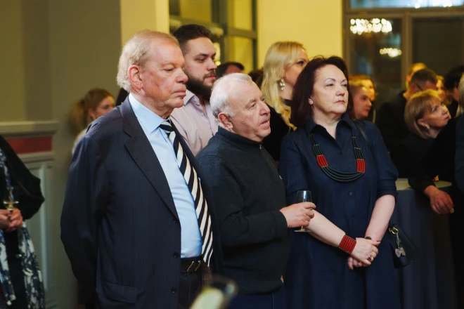 Jakovs un Gaļina Rafaļsoni kādās no Mihaila Čehova Rīgas Krievu teātra pirmizrādes svinībām.