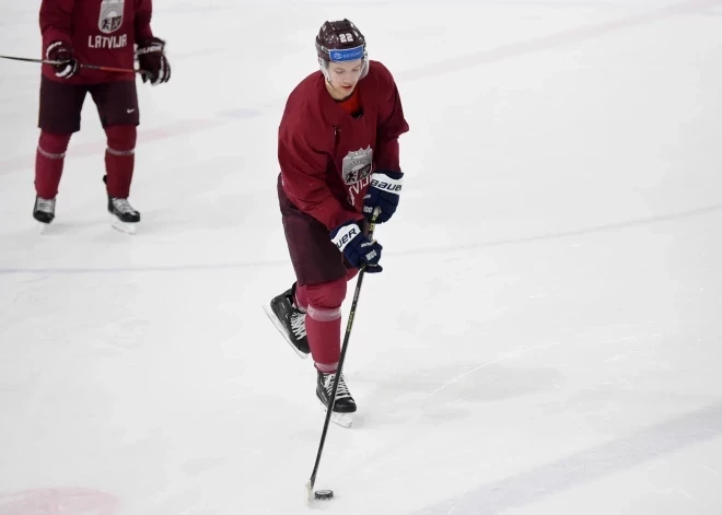 Aizstās traumēto Batņu? Hokeja izlases pieteikumu papildina Dānijas čempions Filips Buncis