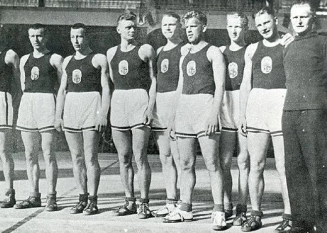 Pie Daugavas Sporta nama atklās pieminekli leģendārajam basketbola trenerim Valdemāram Baumanim