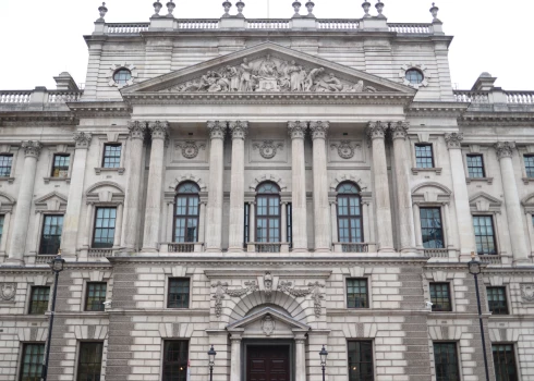 Valdības ēka Londonā. 