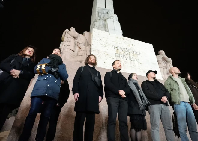 За торжественную встречу создателей фильма "Поток" у памятника Свободы рижане заплатили почти 50 000 евро