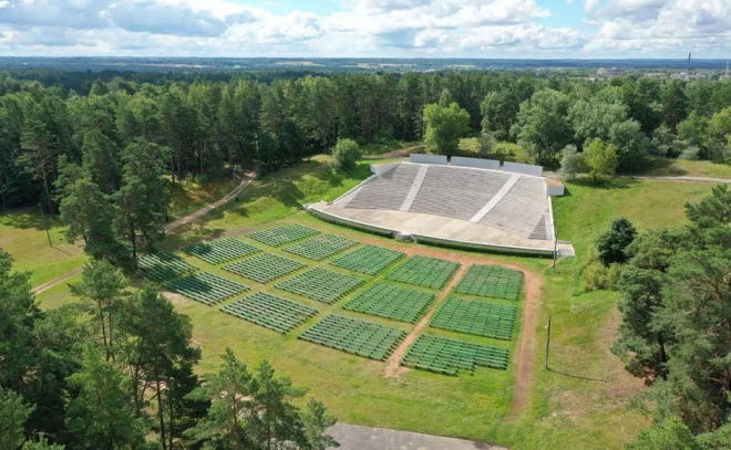 1. jūnijā atjaunotajā Stropu estrādē Daugavpilī notiks Latgales dziesmu svētki, atzīmējot Latgales dziesmu svētku simtgadi.