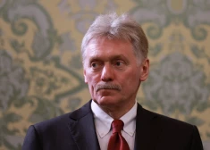 Dmitrijs Peskovs izvairās atbildēt, vai Putins tiksies ar Zelenski